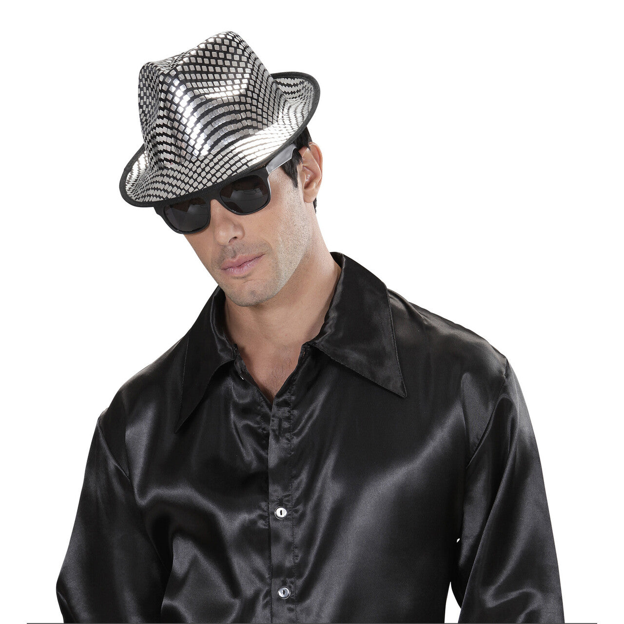 Op deze afbeelding zie je een Accessoires, van het merk Widmann. Fedora Deukhoed Pailletten Zilver