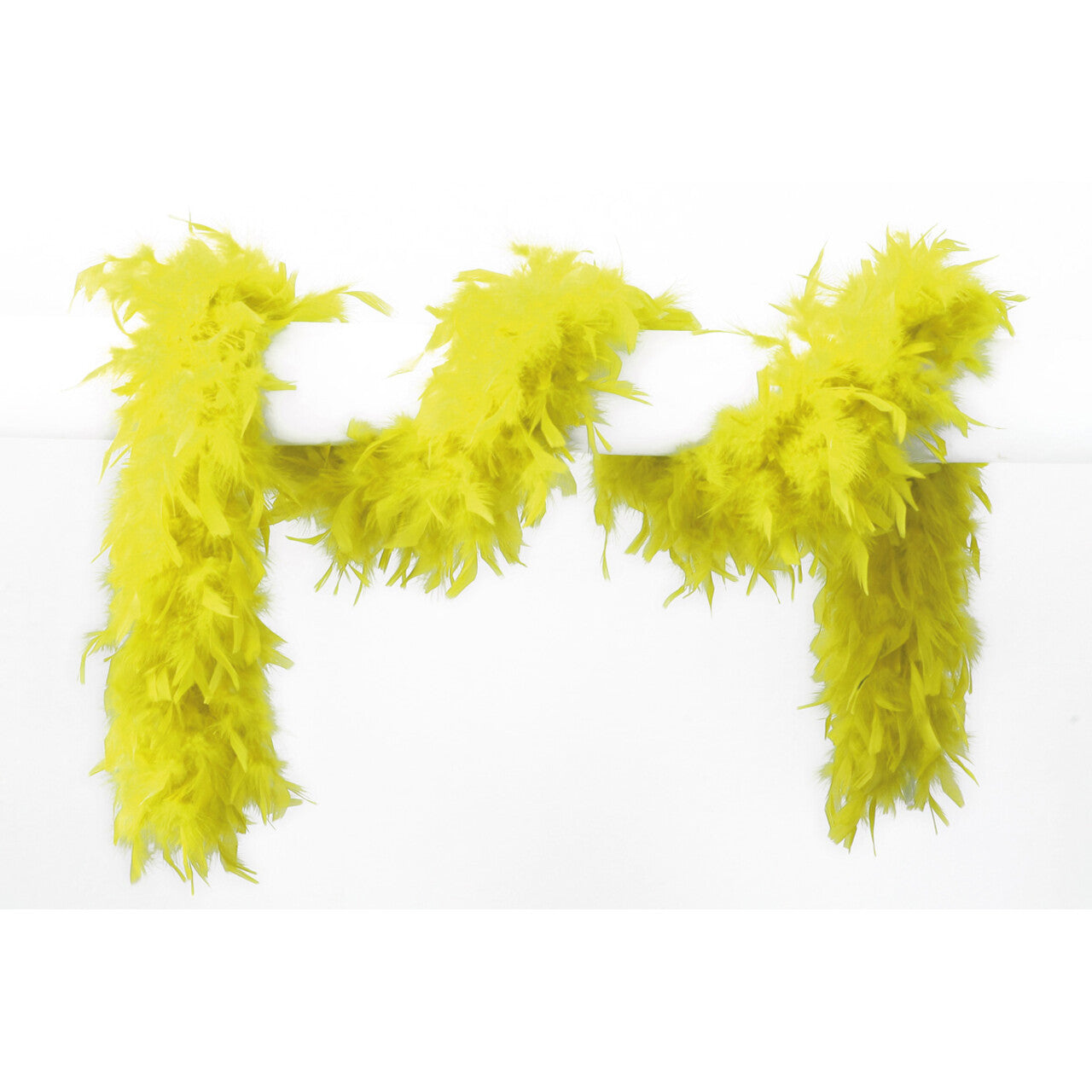 Op deze afbeelding zie je een Accessoires, van het merk Wilbers. Lange Boa Met Veren Neon Geel 180 Centimeter