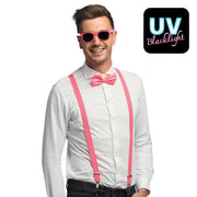 Op deze afbeelding zie je een Accessoires, van het merk Boland. Gentleman Party Set Roze