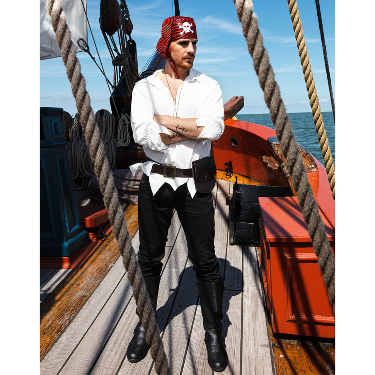 Op deze afbeelding zie je een Accessoires, van het merk Boland. Bruine Lederlook Heuptas Met Riem