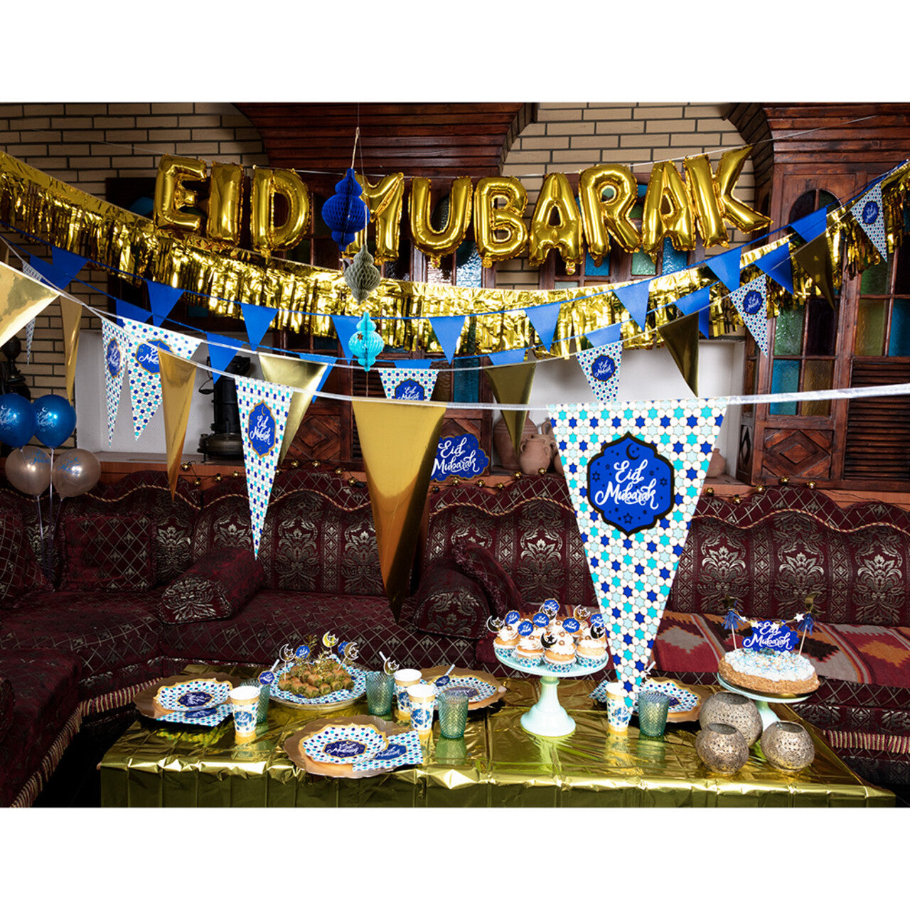 Op deze afbeelding zie je een Decoratie, van het merk Boland. Folieballonslinger Ramadan Eid Mubarak Goud