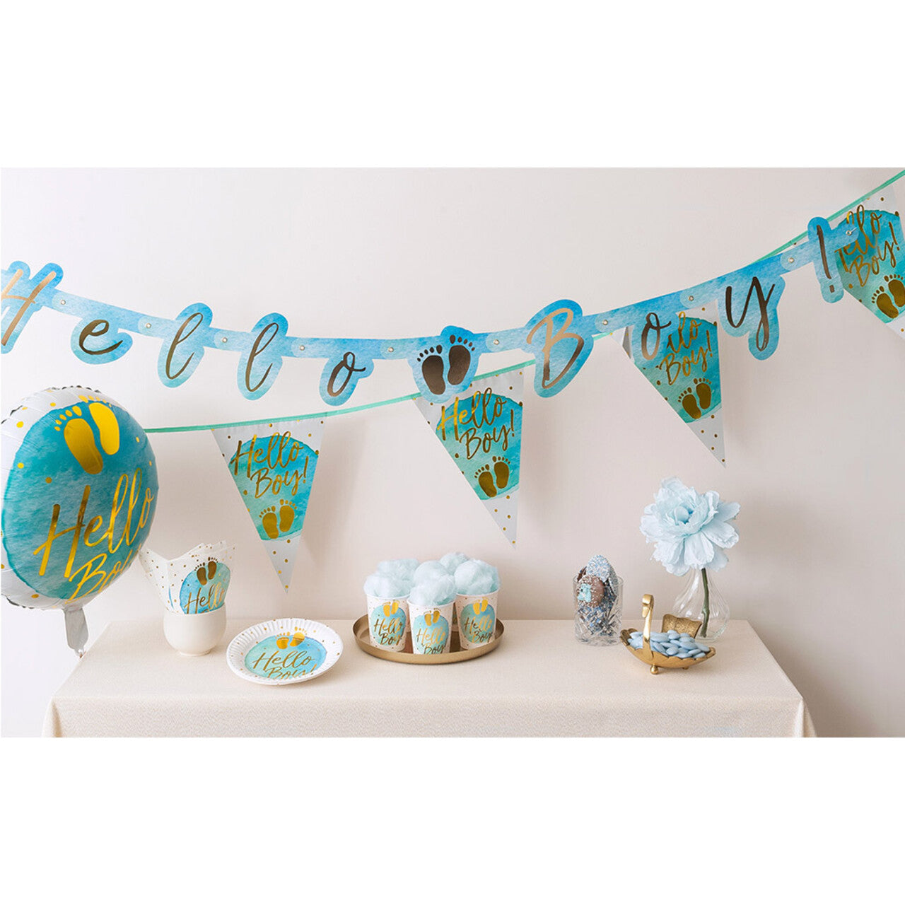 Op deze afbeelding zie je een Decoratie, van het merk Boland. Folieballon Hello Boy!