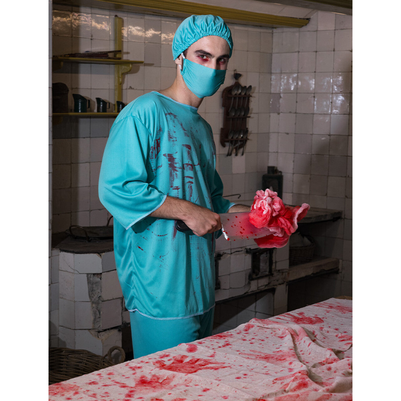 Op deze afbeelding zie je een Decoratie, van het merk Boland. Tafelkleed Bloody Dinner