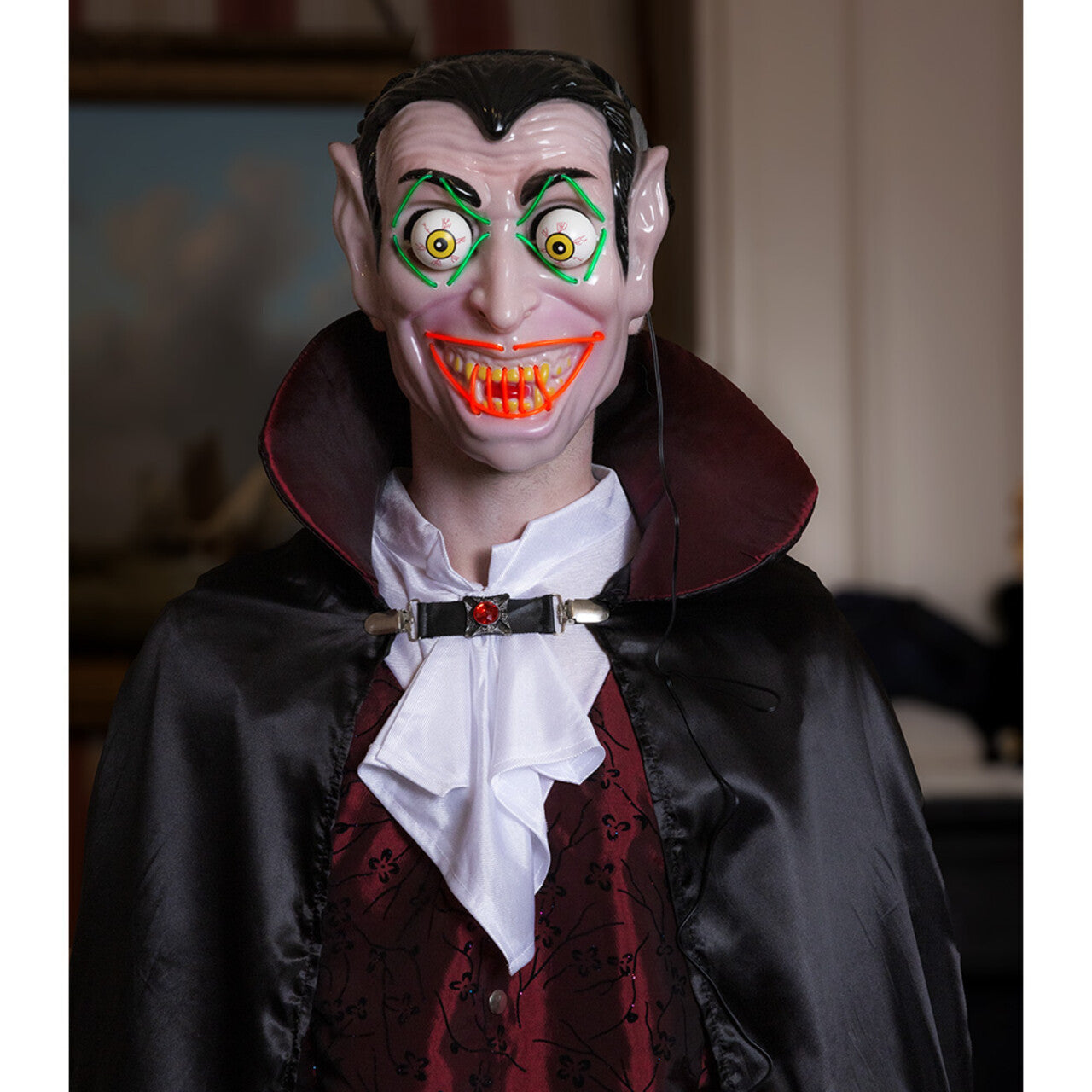 Op deze afbeelding zie je een Accessoires, van het merk Boland. Nachtzicht Vampiermasker Met Licht