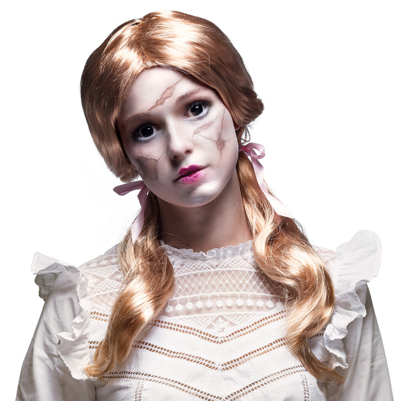 Op deze afbeelding zie je een Accessoires, van het merk Boland. Pruik Schoolmeisje Pretty Charlotte
