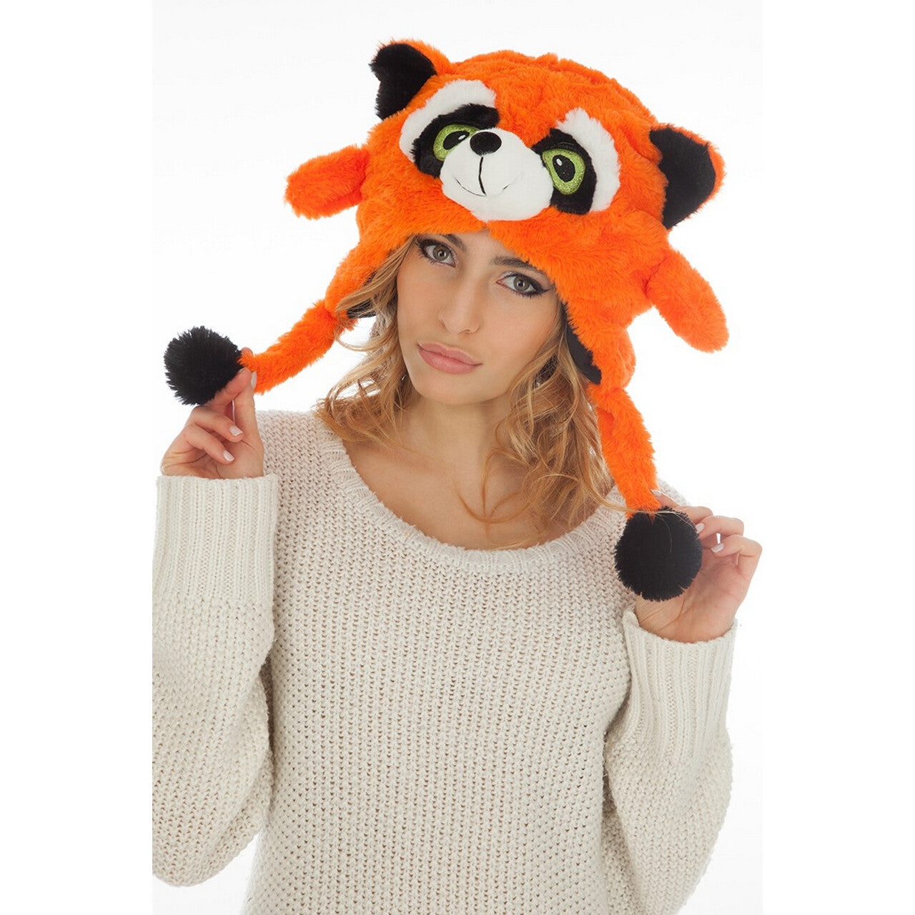 Op deze afbeelding zie je een Accessoires, van het merk Chaks. Oranje Wasbeer Muts