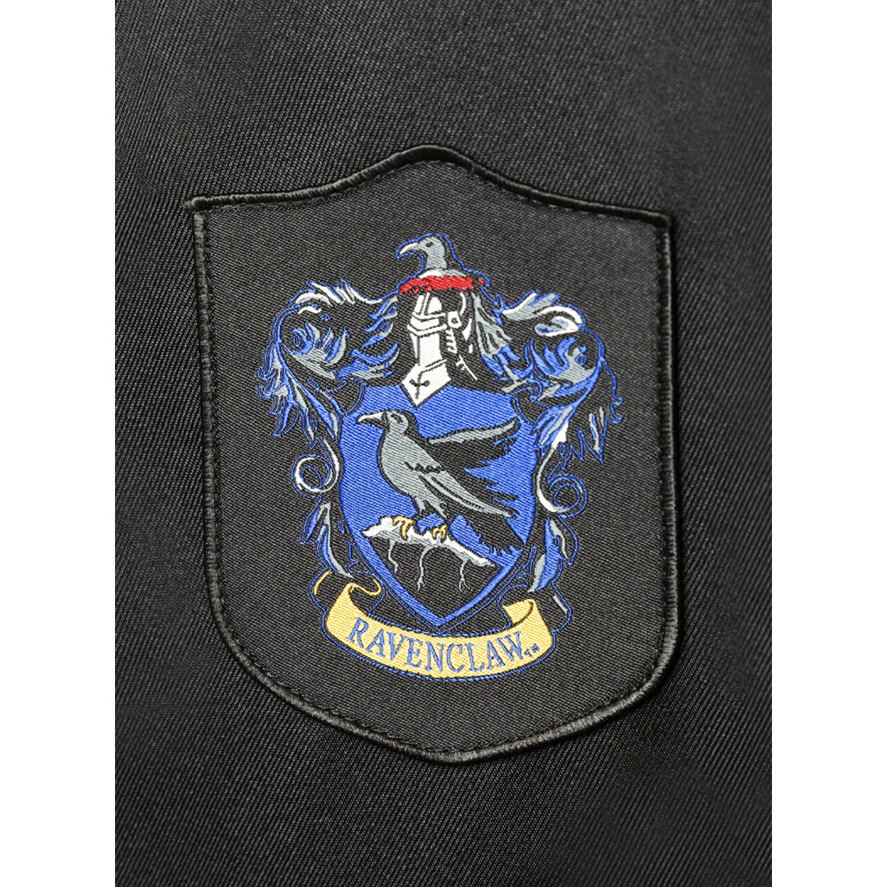 Op deze afbeelding zie je een Kostuums, van het merk Funidelia. Harry Potter Ravenclaw Original Cape Kostuum