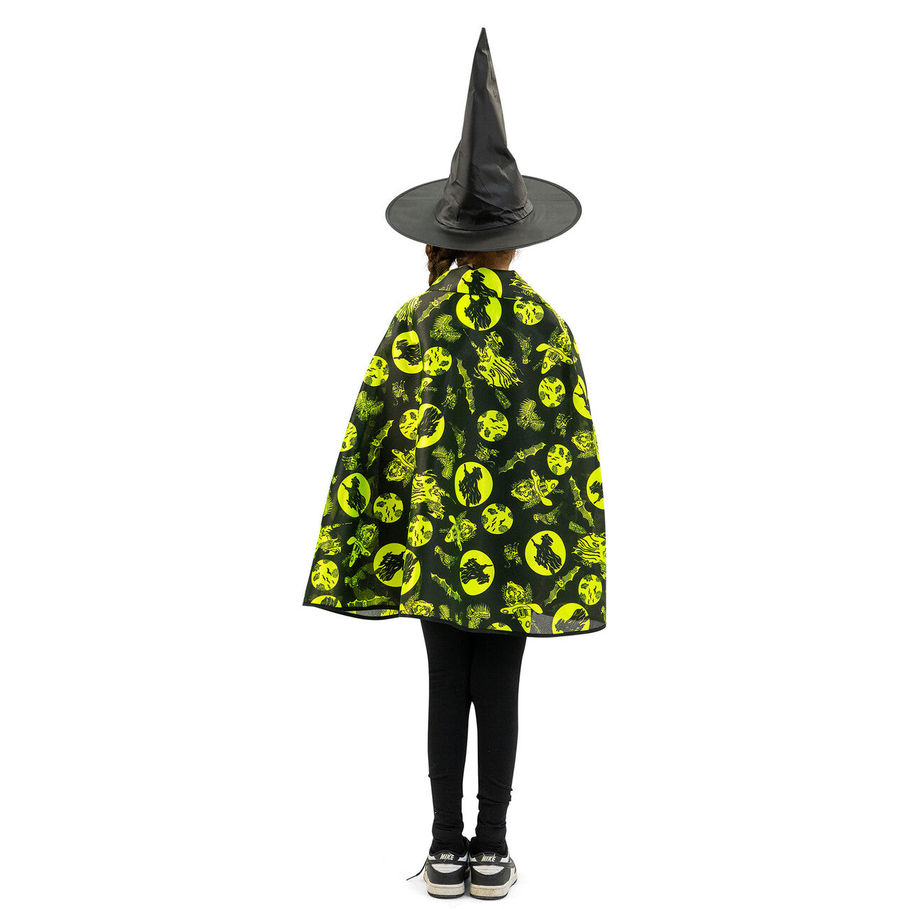 Op deze afbeelding zie je een Kostuums, van het merk Funny Fashion. Fluorescerende Heksen Cape Kind