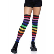 Op deze afbeelding zie je een Accessoires, van het merk Leg Avenue. Fun Stripes Of Colour Lange Kniekousen