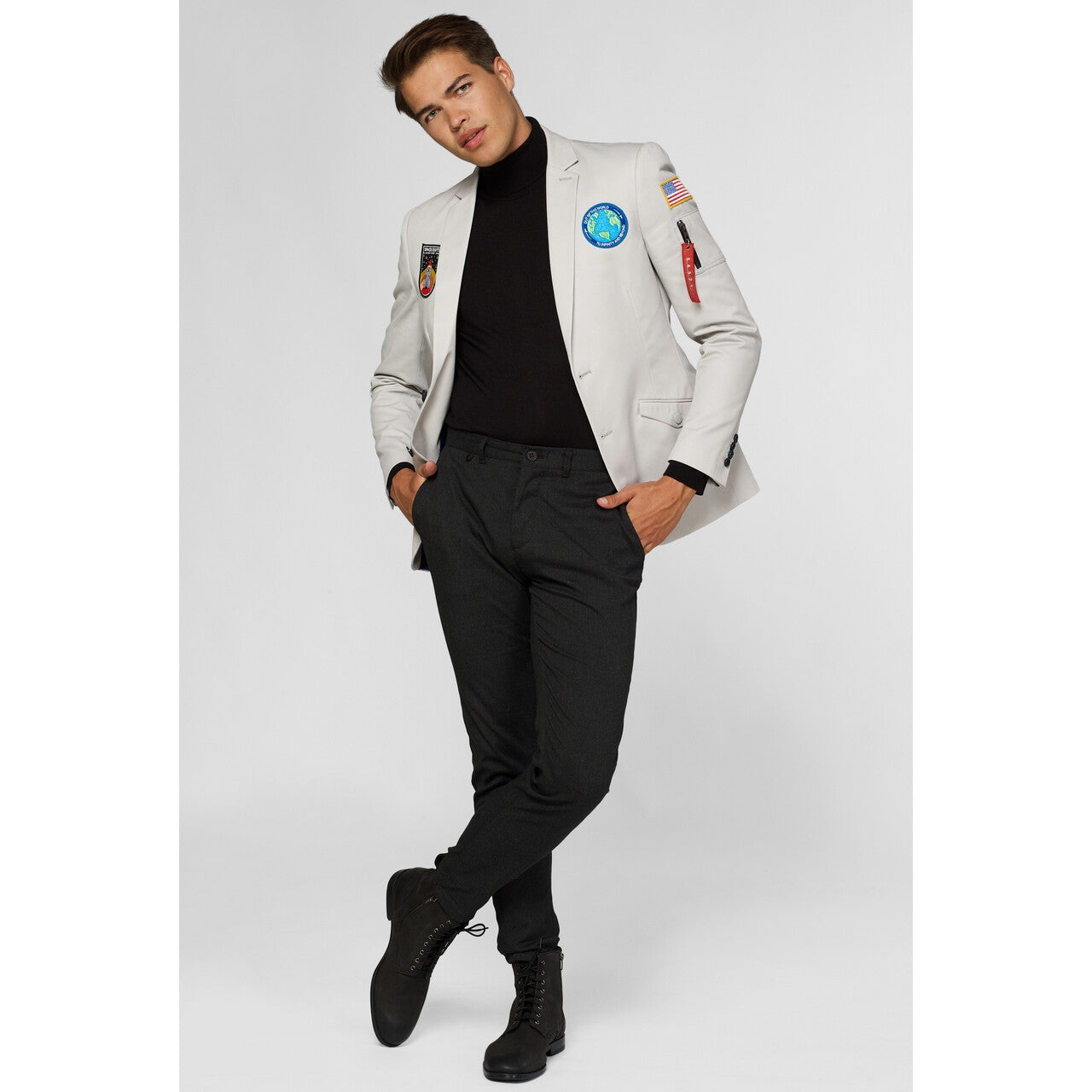 Op deze afbeelding zie je een Kostuums, van het merk Opposuits. Out Of This World Astronaut Jas Man