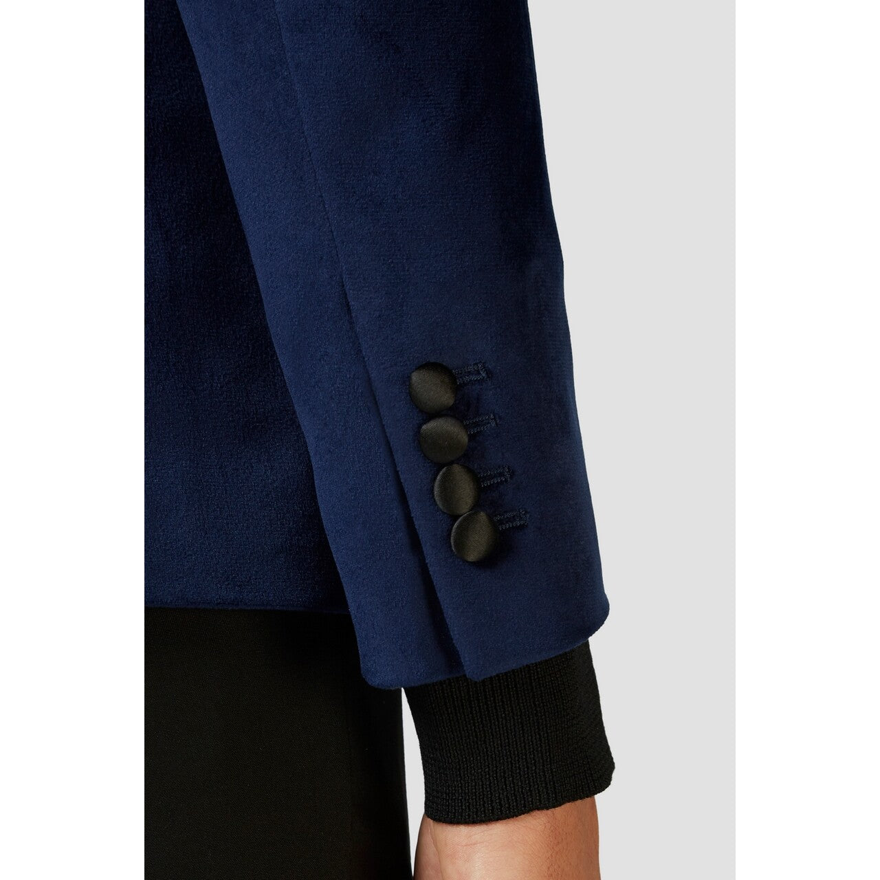 Op deze afbeelding zie je een Kostuums, van het merk Opposuits. Luxe Statige Gala Jas Diepblauw Man