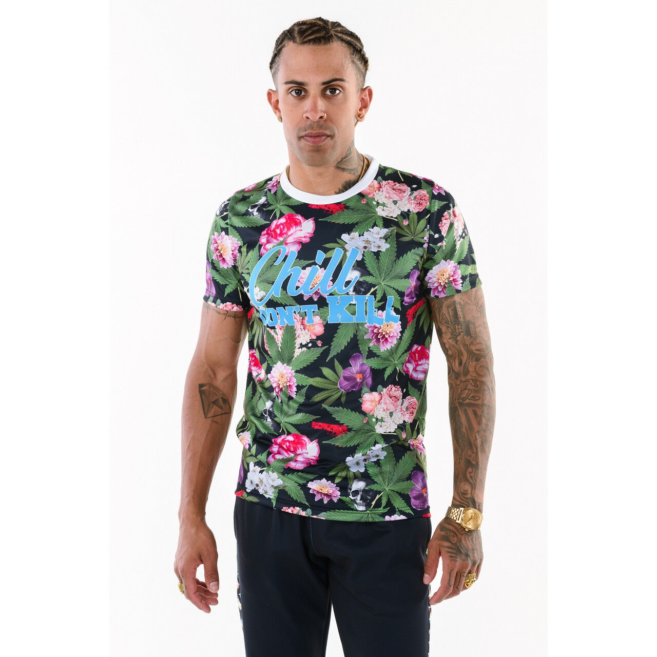 Op deze afbeelding zie je een Kostuums, van het merk Original Replicas. Pablo Discobar Shirt Marihuana Hawaii
