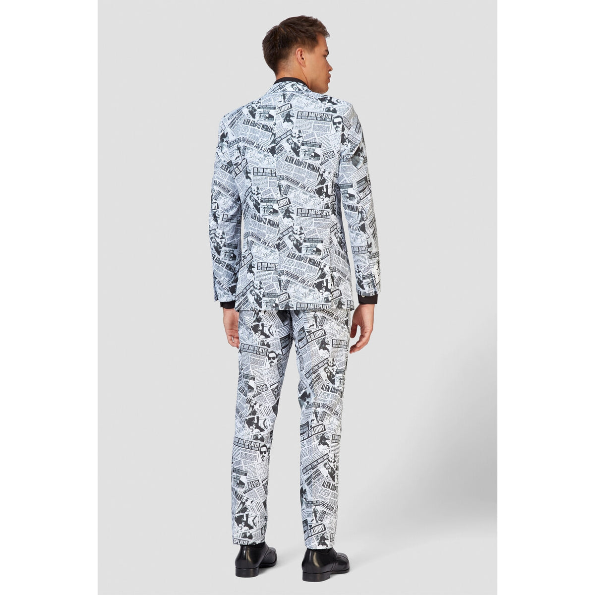 Op deze afbeelding zie je een Kostuums, van het merk Opposuits. Voorpagina Nieuws Man Kostuum