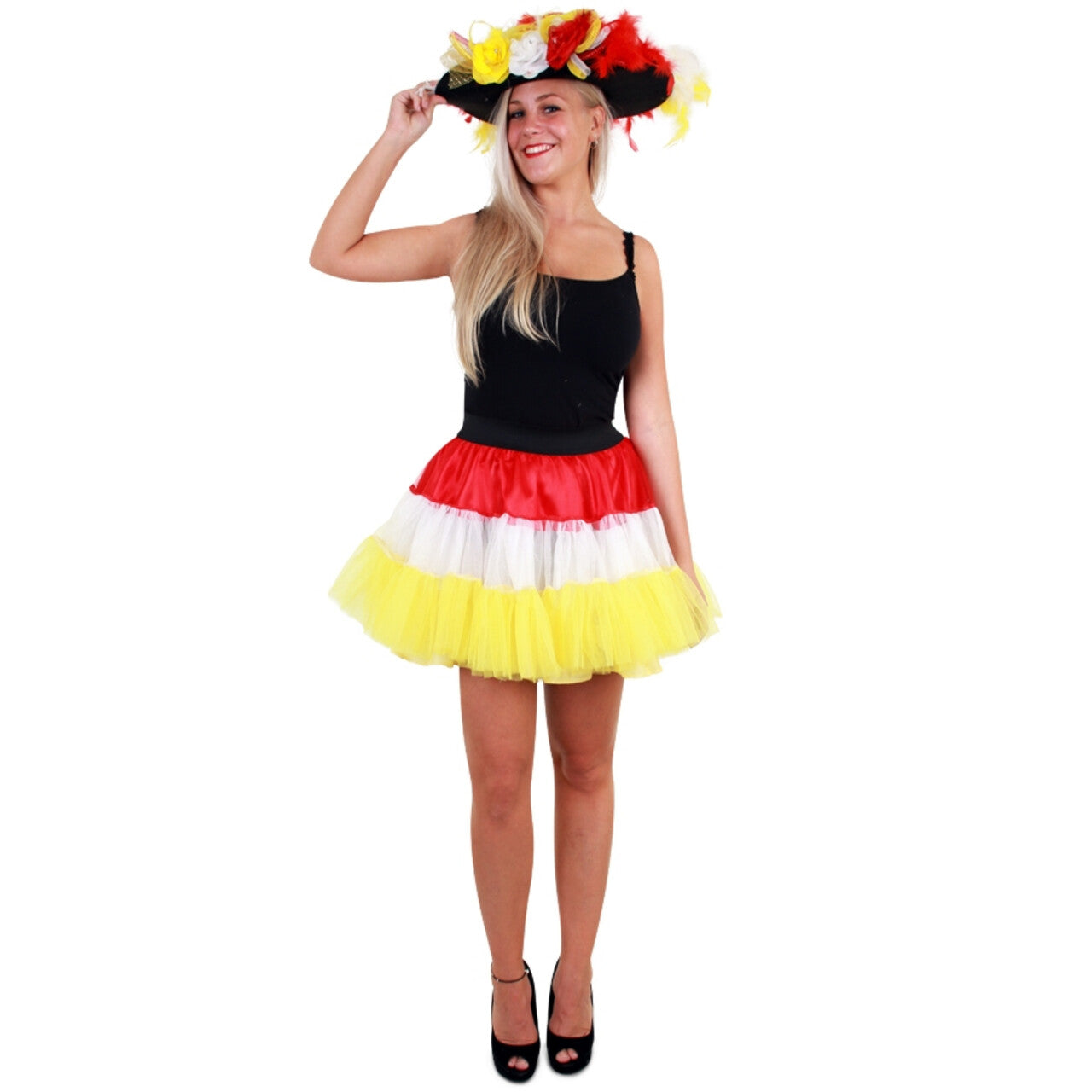 Op deze afbeelding zie je een Kostuums, van het merk PartyXplosion. Petticoat Oeteldonk Drie Lagen Vrouw