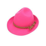Op deze afbeelding zie je een Accessoires, van het merk PartyXplosion. Tirolerhoed Wolvilt Roze 59 Cm