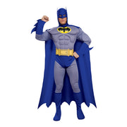Op deze afbeelding zie je een Kostuums, van het merk Rubies. Muscle Chest Batman Mostuum Kostuum