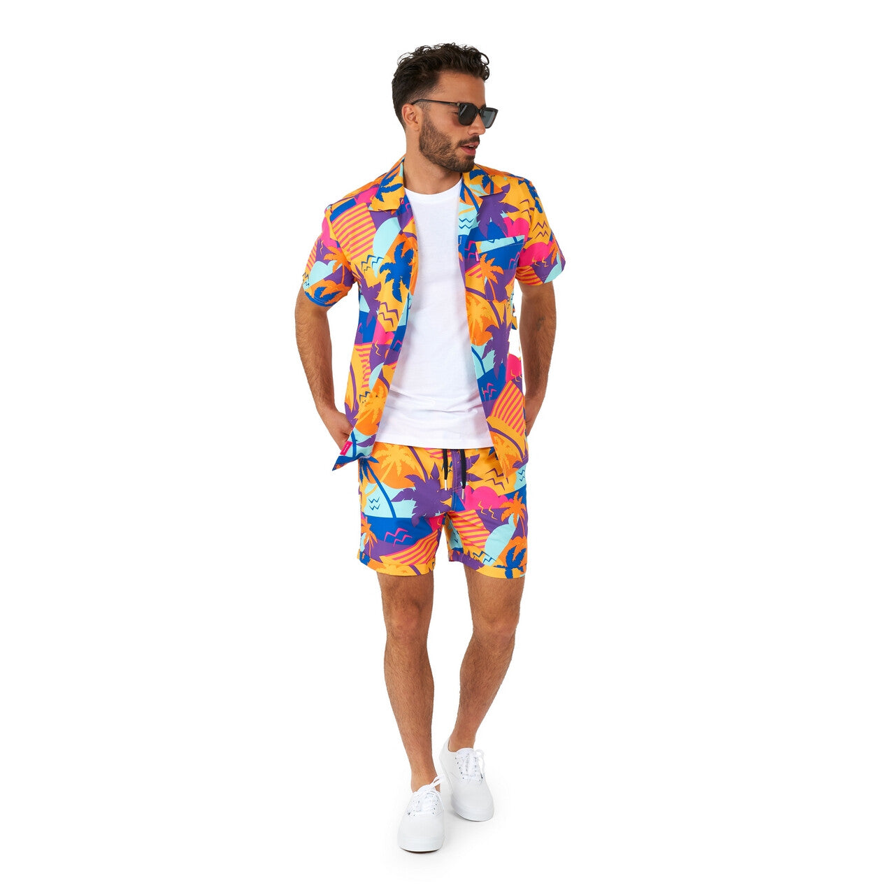 Op deze afbeelding zie je een Kostuums, van het merk Opposuits. Power Of Palm Beach Man Kostuum
