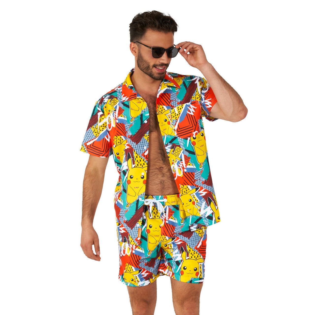 Op deze afbeelding zie je een Kostuums, van het merk Opposuits. Electric Pica Pikachu™ Man Kostuum