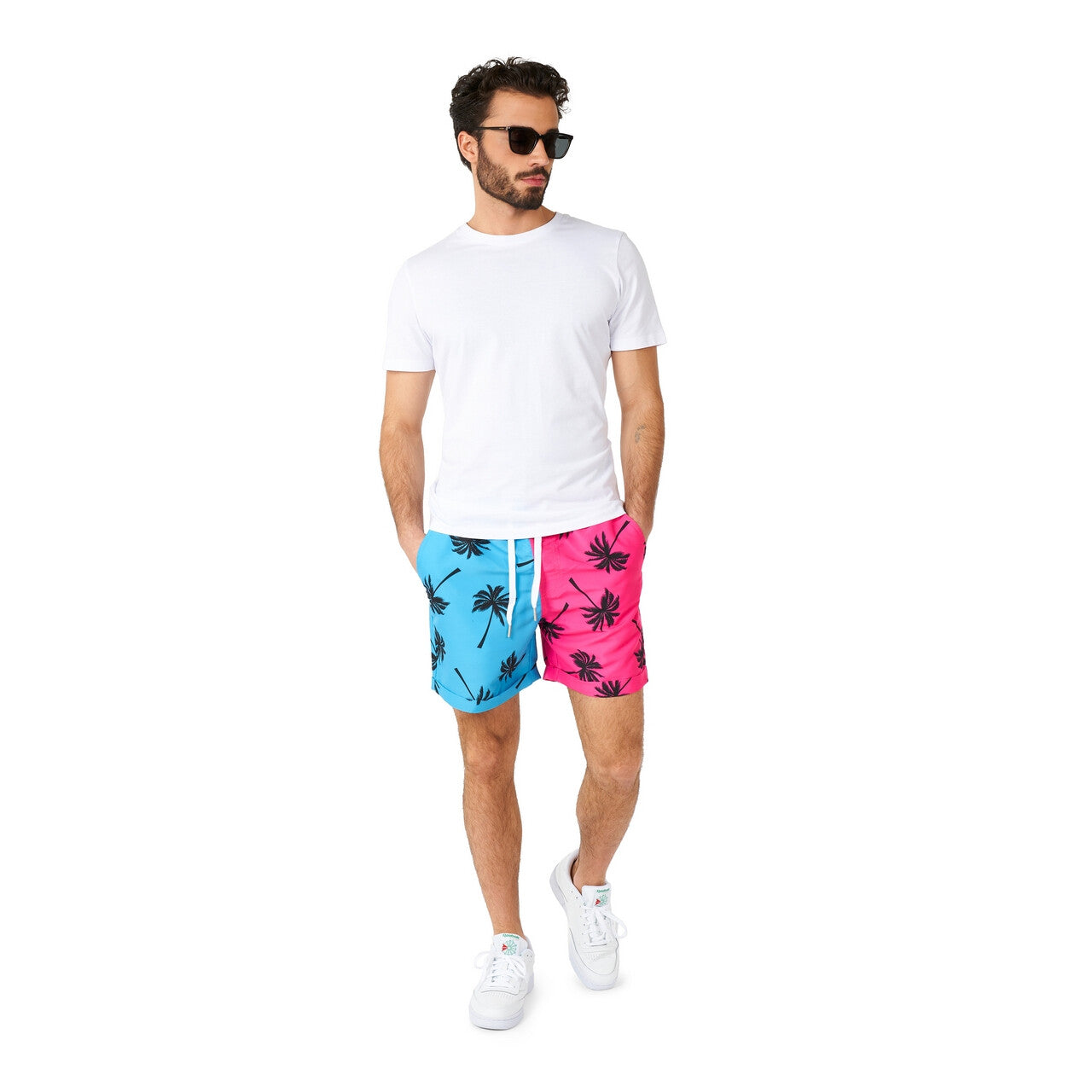 Op deze afbeelding zie je een Kostuums, van het merk Opposuits. Helemaal Home Met Een Palmboom Roze Blauw Man Kostuum