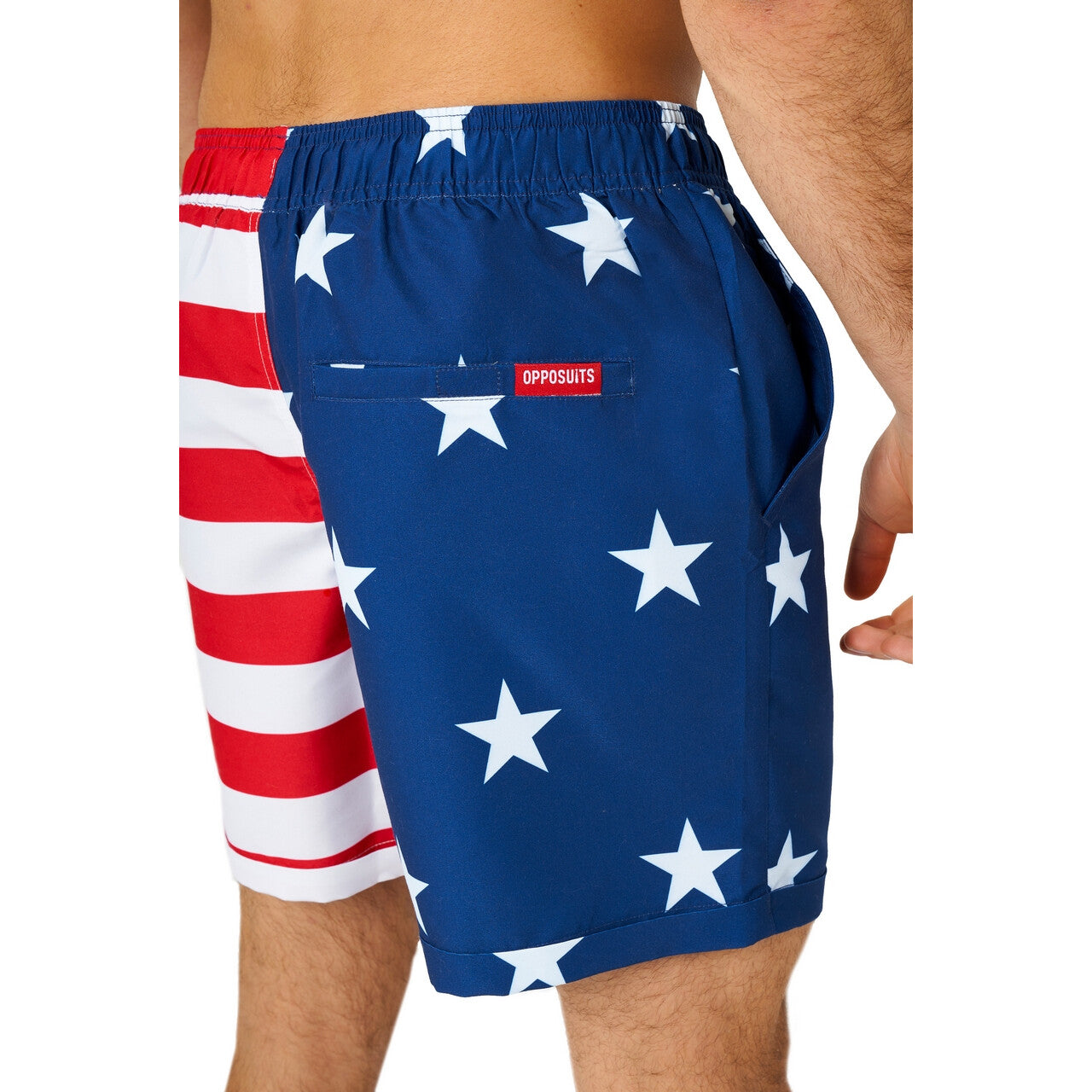 Op deze afbeelding zie je een Kostuums, van het merk Opposuits. Mr America Stars And Stripes Man Kostuum