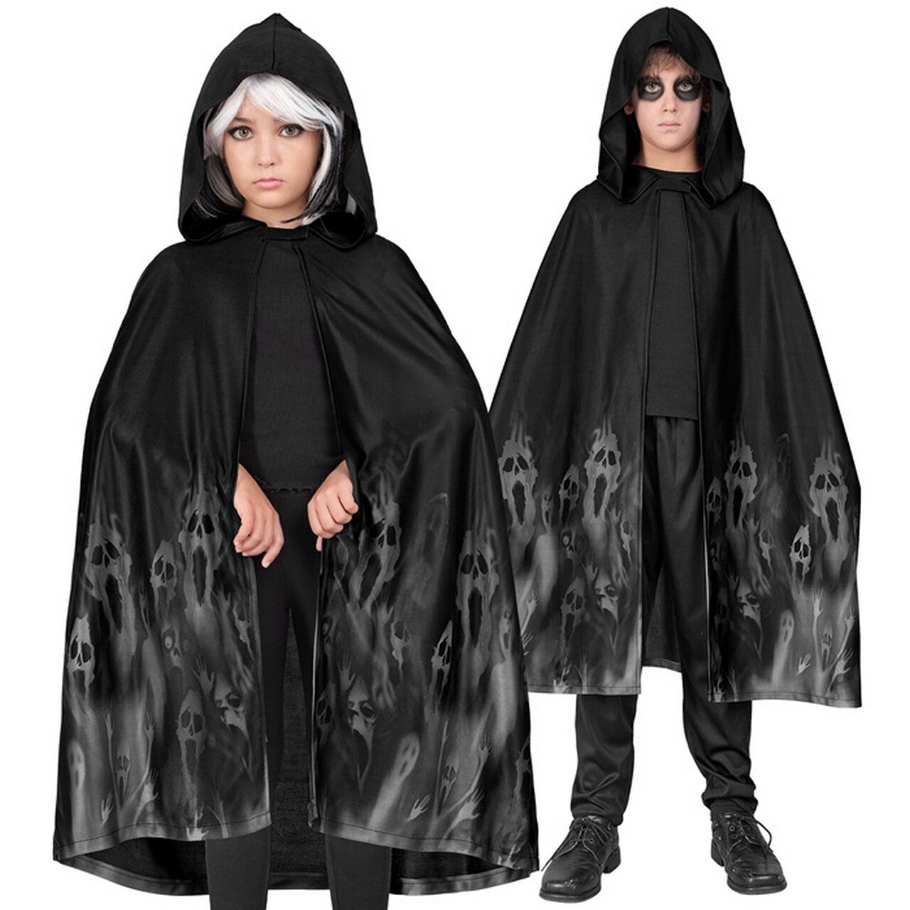 Op deze afbeelding zie je een Kostuums, van het merk Widmann. Zwarte Cape Screaming Gouls 90 Centimeter Kind Kostuum