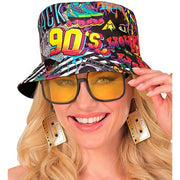 Op deze afbeelding zie je een Accessoires, van het merk Widmann. Bucket Hat Back To The 90s