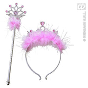 Op deze afbeelding zie je een Accessoires, van het merk Widmann. Diadeem En Toverstaf Met Steentjes En Maraboe
