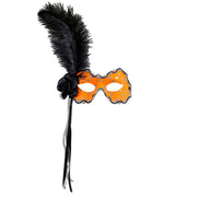 Op deze afbeelding zie je een Accessoires, van het merk Widmann. Samba Oogmasker Brazilie Met Veren, Neon Oranje