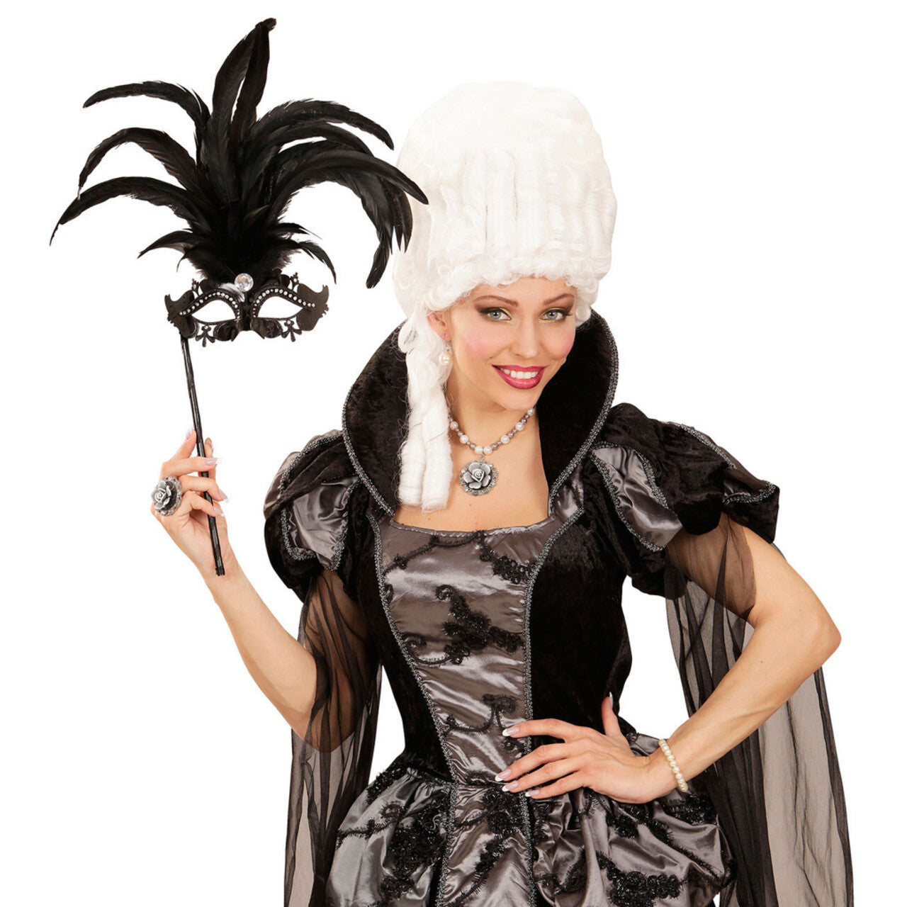Op deze afbeelding zie je een Accessoires, van het merk Widmann. Gedistingeerd Oogmasker Met Stokje, Zwart Luxe Versie