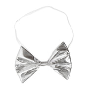 Op deze afbeelding zie je een Accessoires, van het merk Widmann. Circus En Show Strikje Metallic, Zilver