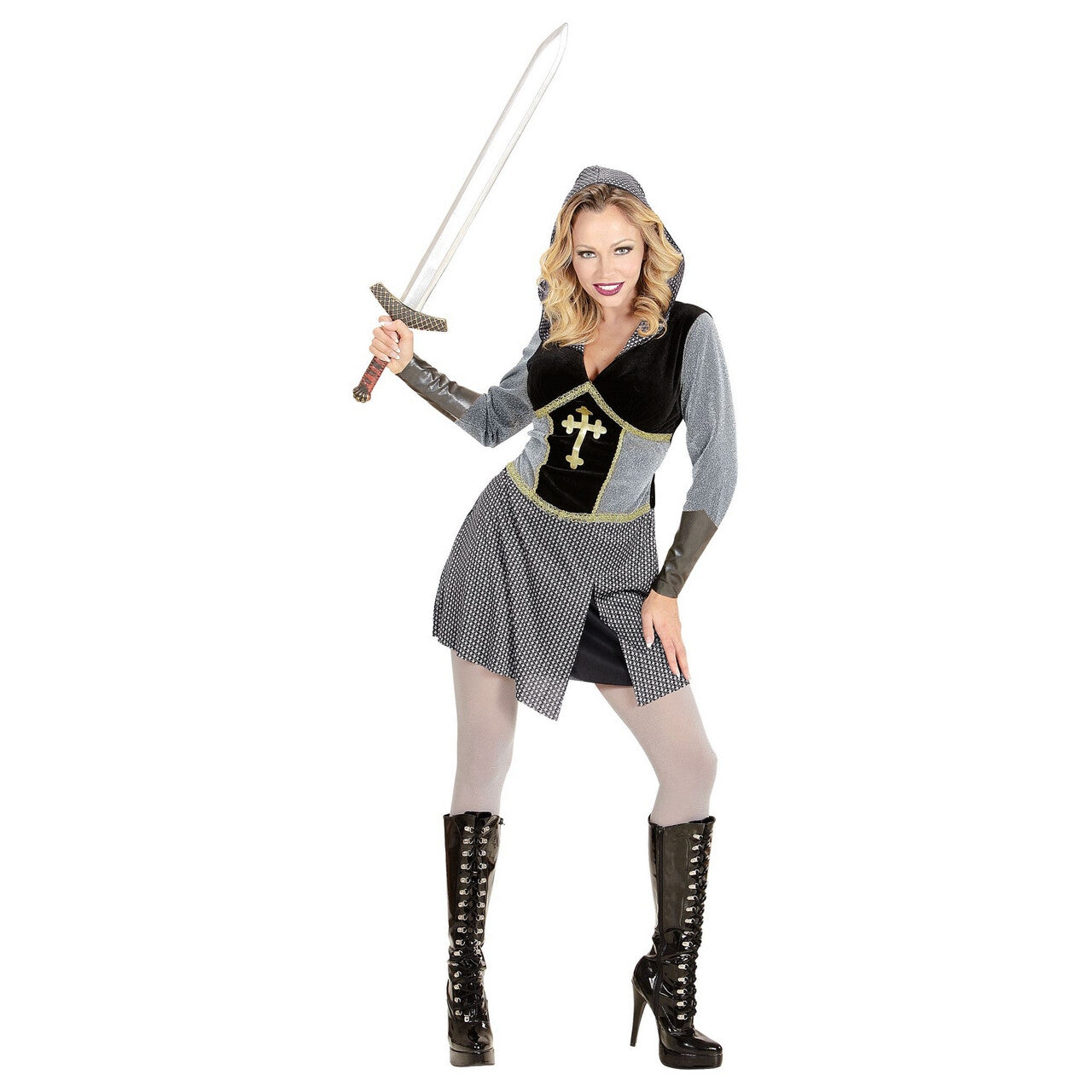 Op deze afbeelding zie je een Kostuums, van het merk Widmann. Madame Joan Of Arc (Kort) Vrouw Kostuum