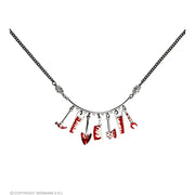 Op deze afbeelding zie je een Accessoires, van het merk Widmann. Ketting Met Bloederige Gereedschap Bedeltjes