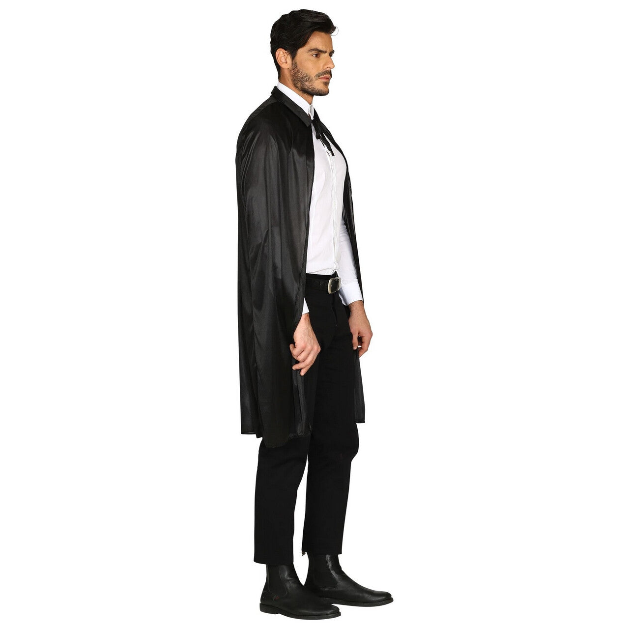 Op deze afbeelding zie je een Accessoires, van het merk Widmann. Zwarte Cape Goochelaar 110 Centimeter