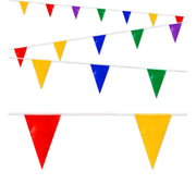 Op deze afbeelding zie je een Decoratie, van het merk Widmann. Feestelijke Vlaggenlijn Meerkleurig 10 Meter