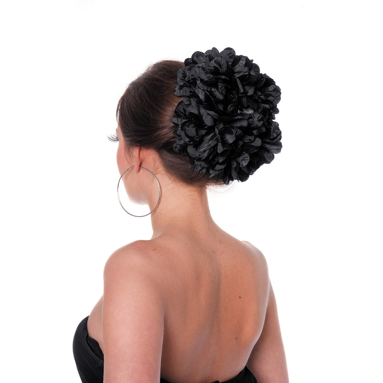 Op deze afbeelding zie je een Accessoires, van het merk Wilbers. Haarclip Bloem Zwart Groot