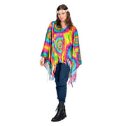 Op deze afbeelding zie je een Kostuums, van het merk Wilbers. Dazzling Circles Tie Dye Poncho Vrouw