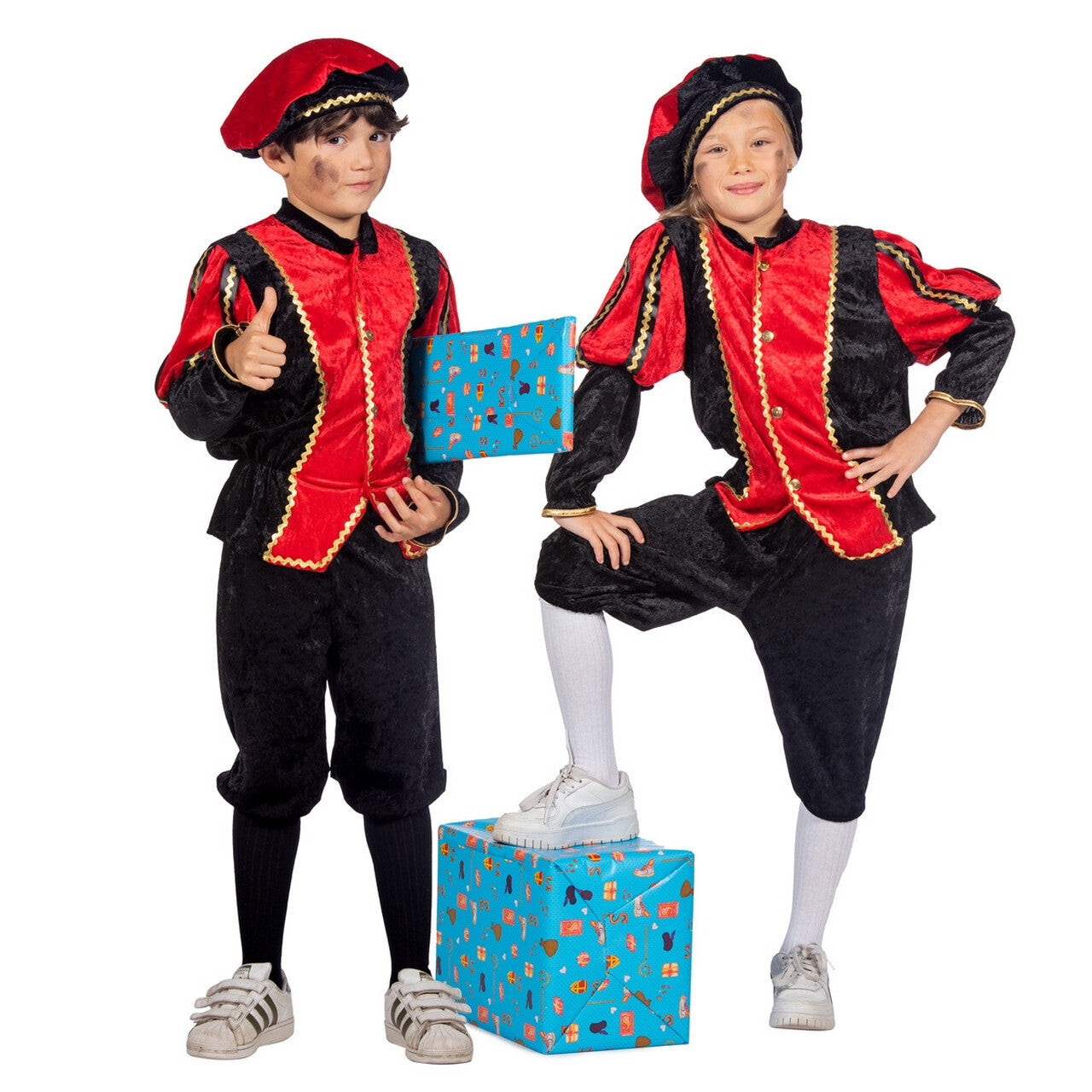 Op deze afbeelding zie je een Kostuums, van het merk Wilbers. Vrolijk Pietje Rood Pietenpak Kind Kind Kostuum