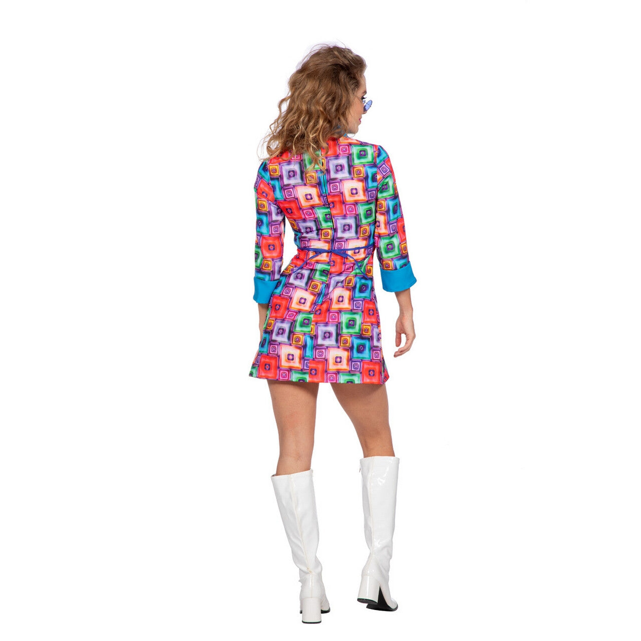 Op deze afbeelding zie je een Kostuums, van het merk Wilbers. Seventies Block Party Particia Vrouw Kostuum